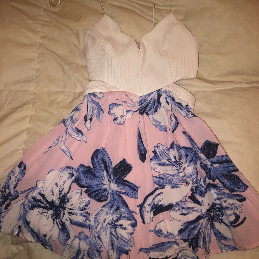 Romper - Picture 2 of 3